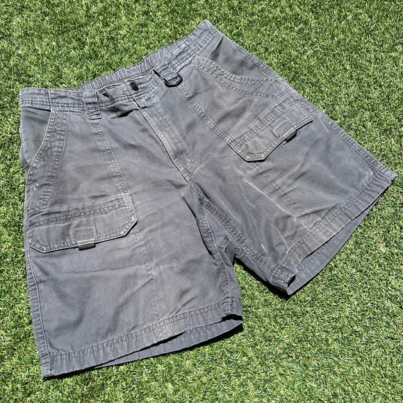 VTG 00’s / Y2K Faded Black Cargo Shorts - Picture 2 of 5